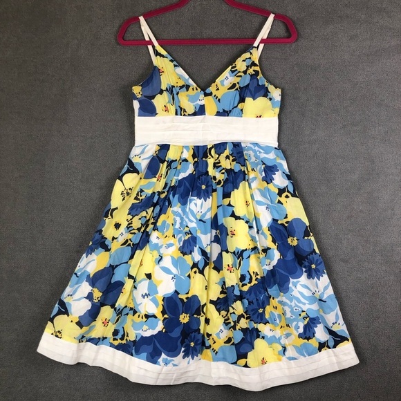 Guess Dresses & Skirts - Guess floral retro sleeveless A-line dress size 5